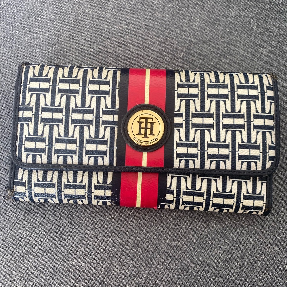 Tommy Hilfiger Black and Red Patterned Wallet